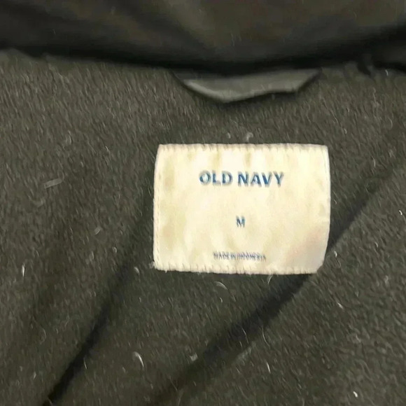 Old navy knee lenght puffer coat - Picture 6 of 9